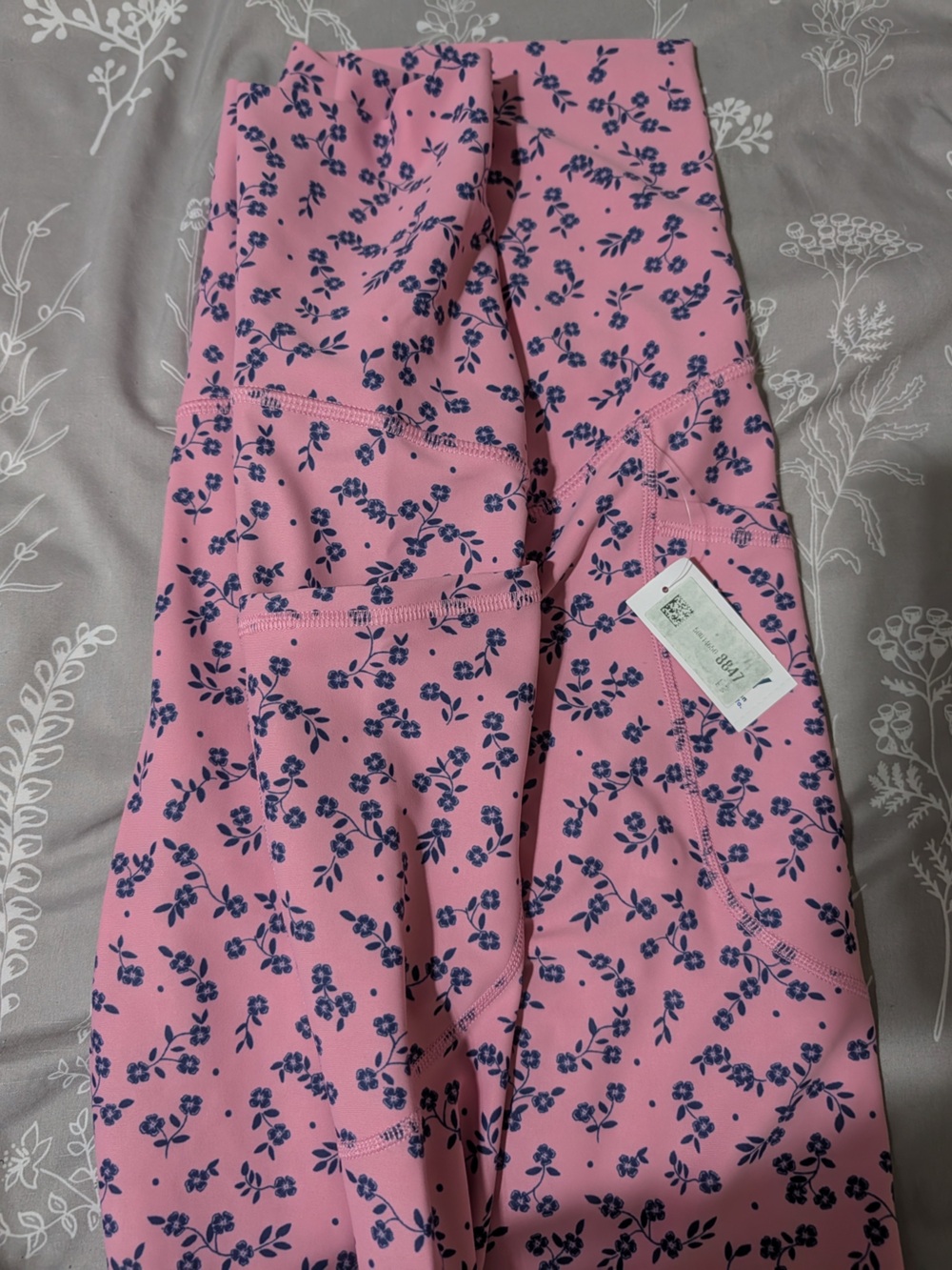 Old Navy Maternity Full-Panel PowerSoft 7/8 Leggings - Picture 3 of 6